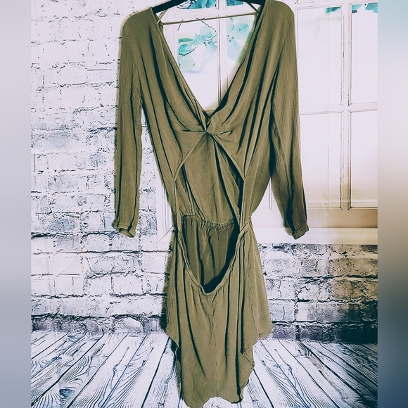 AKIRA MOSS GREEN GAUZE ROMPER SUMMER OUTFIT WOMEN'S SIZE  L - Picture 3 of 7
